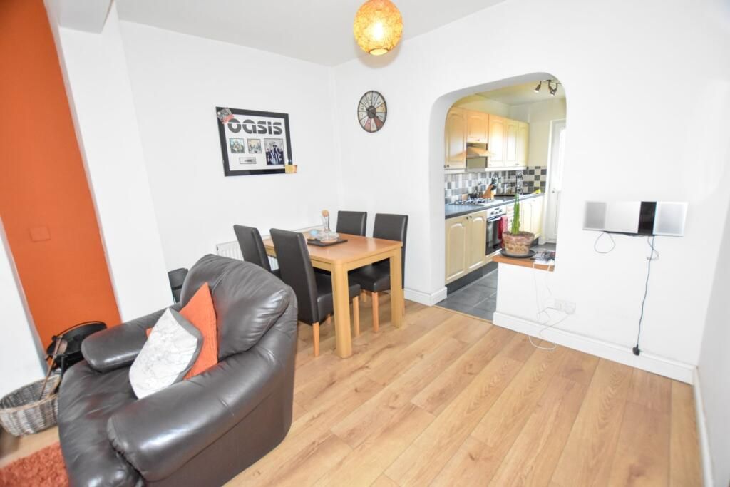 Property photo 3 of 15 2220698E58Ff0d2c8Efe1De4Ecaac8c0.Jpeg