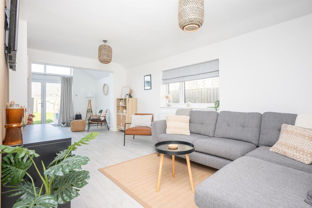 Property photo 3 of 28 25Paulslane,Overstrand-65.Jpg