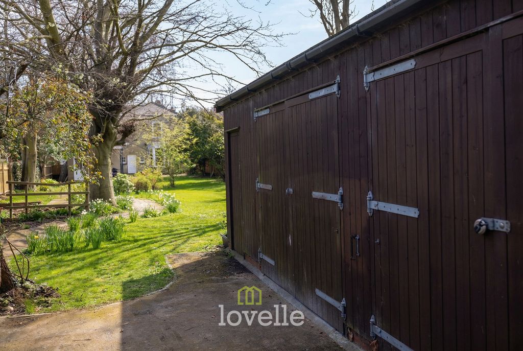 Additional image 53 of 7 bed detached house for saleAbbey Road, Grimsby DN32