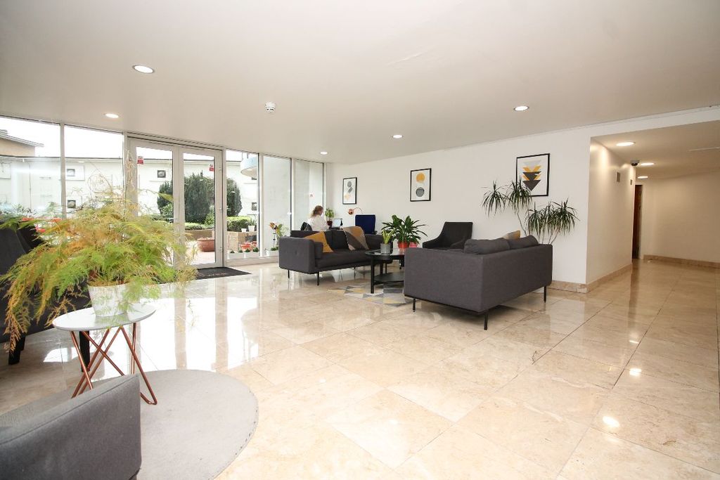 Additional image 22 of 1 bed flat to rentCity Tower, Limeharbour, Canary Wharf E14