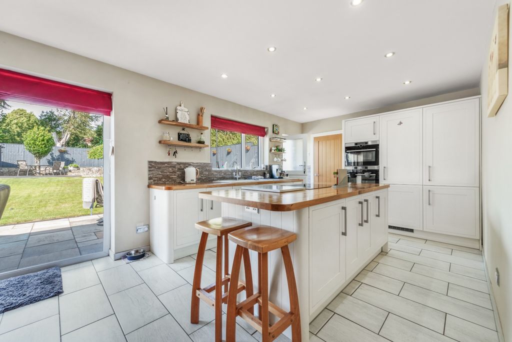 Property photo 3 of 36 4364105