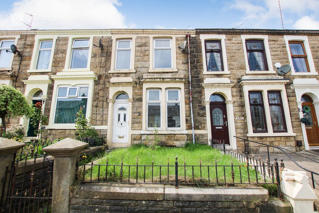 Property photo 1 of 7