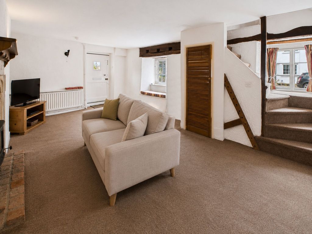 Property photo 2 of 8
