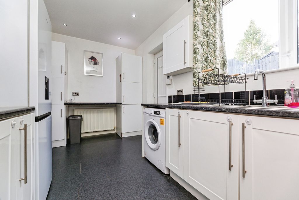 Property photo 2 of 16 Pbox-Img.Jpg