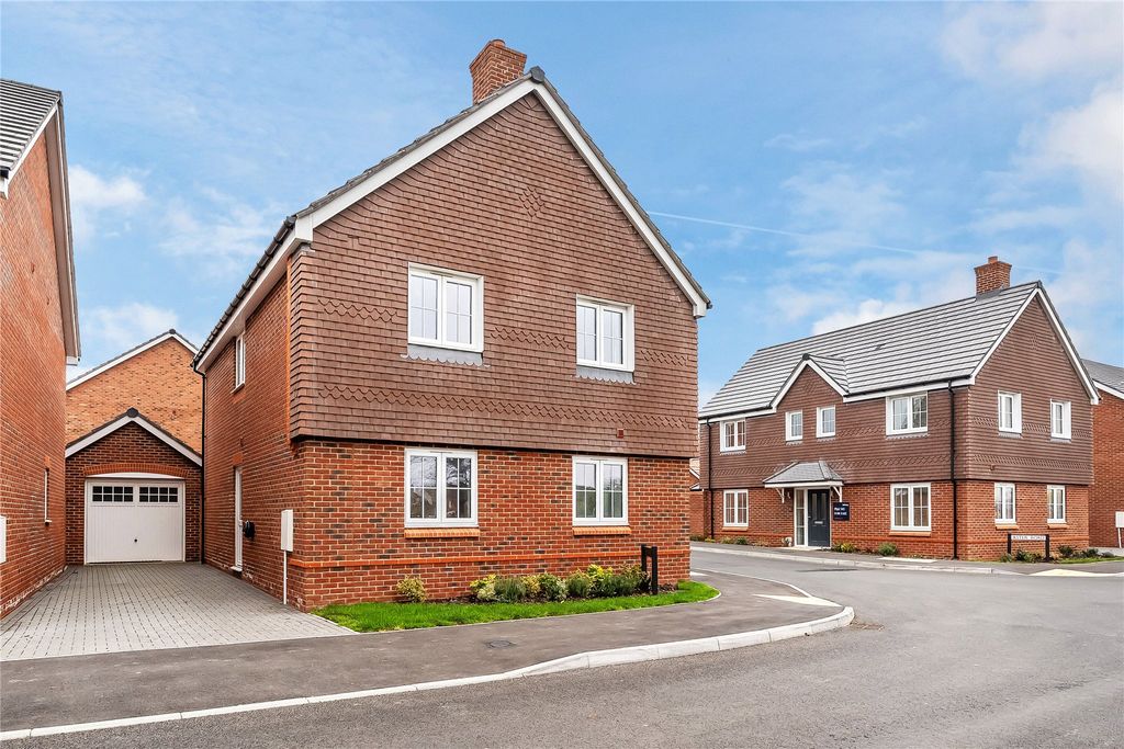 Property photo 2 of 28 Picture No. 51