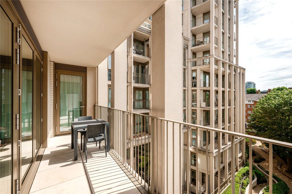 Property photo 2 of 13 Balcony