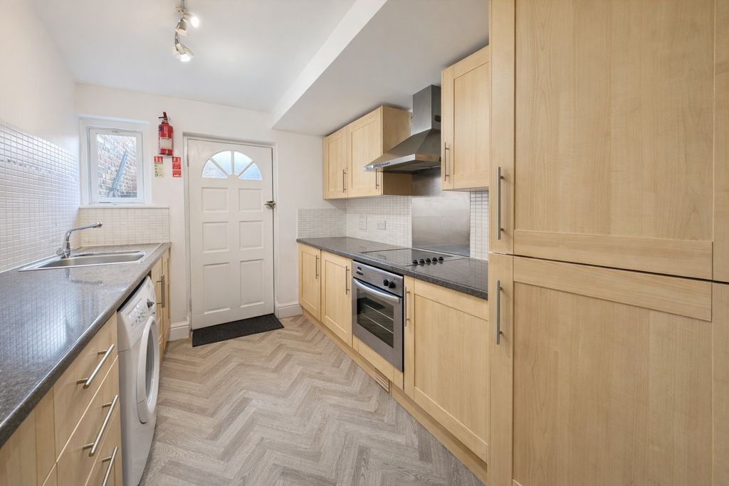 Property photo 2 of 6 Picture 2