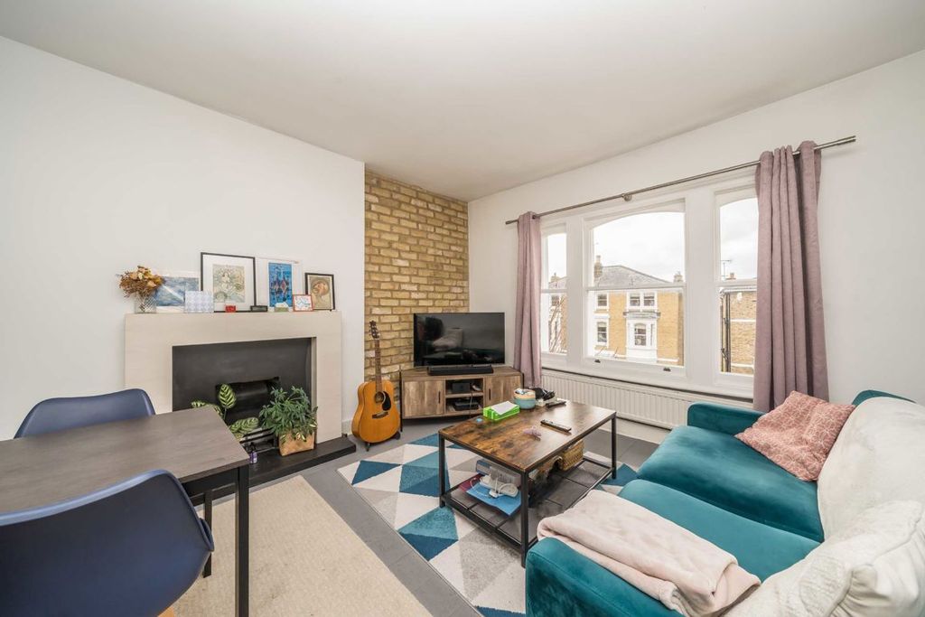 Property photo 2 of 5