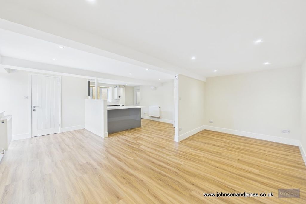 Property photo 1 of 14 1 Reception Room.Jpg