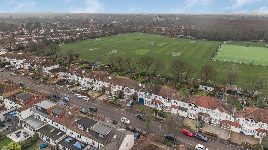 Property photo 2 of 9 4_71785.Jpg