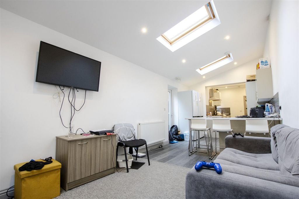 Property photo 1 of 12 Img_5033.Jpg