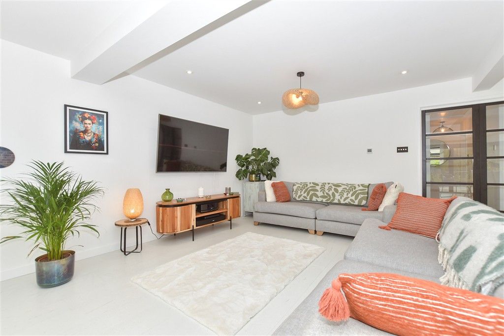 Property photo 1 of 15 Lounge/Dining Area/Kitchen