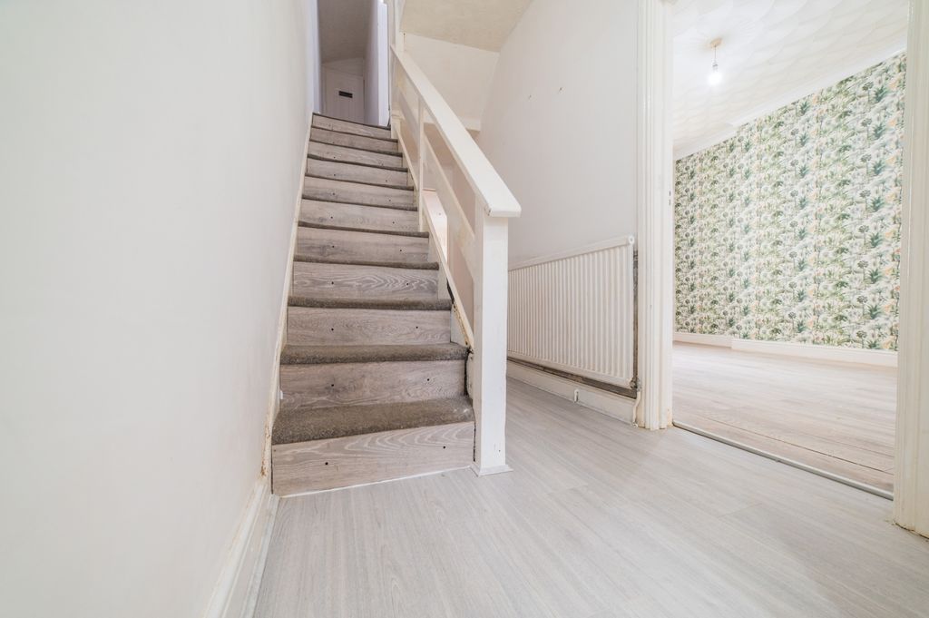 Property photo 3 of 19 Call 02920 454555 To Secure Your Viewing_13