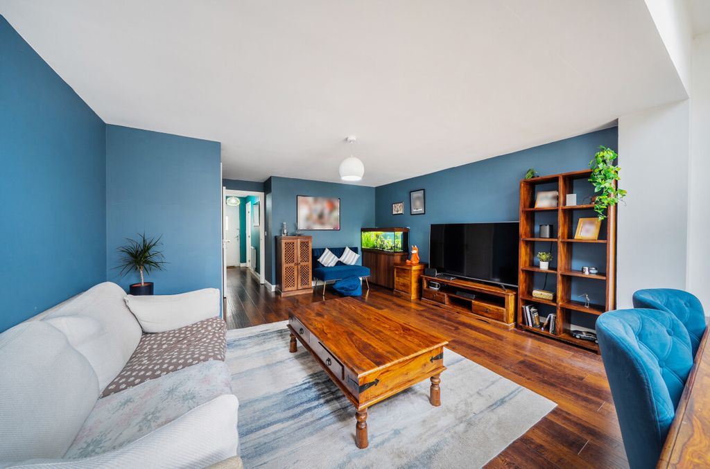 Property photo 2 of 21 1493968-18-6A575c...