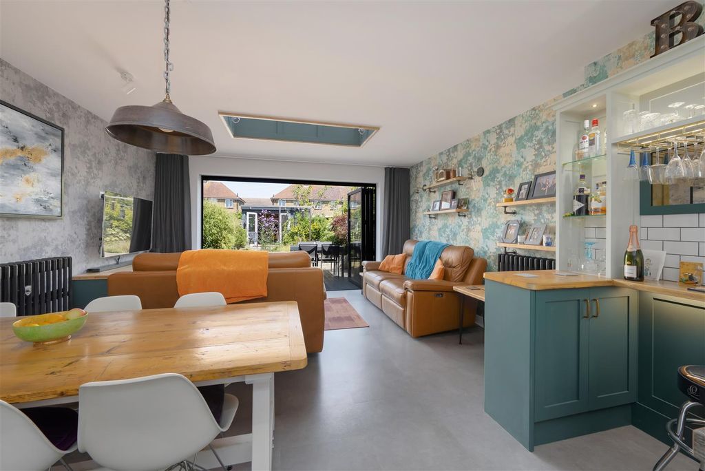 Property photo 3 of 20 Westmeads Road, Whitstable