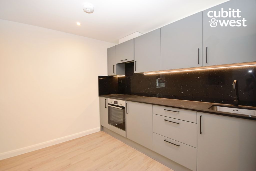 Property photo 2 of 6 5c33A60B-Dsc_4264