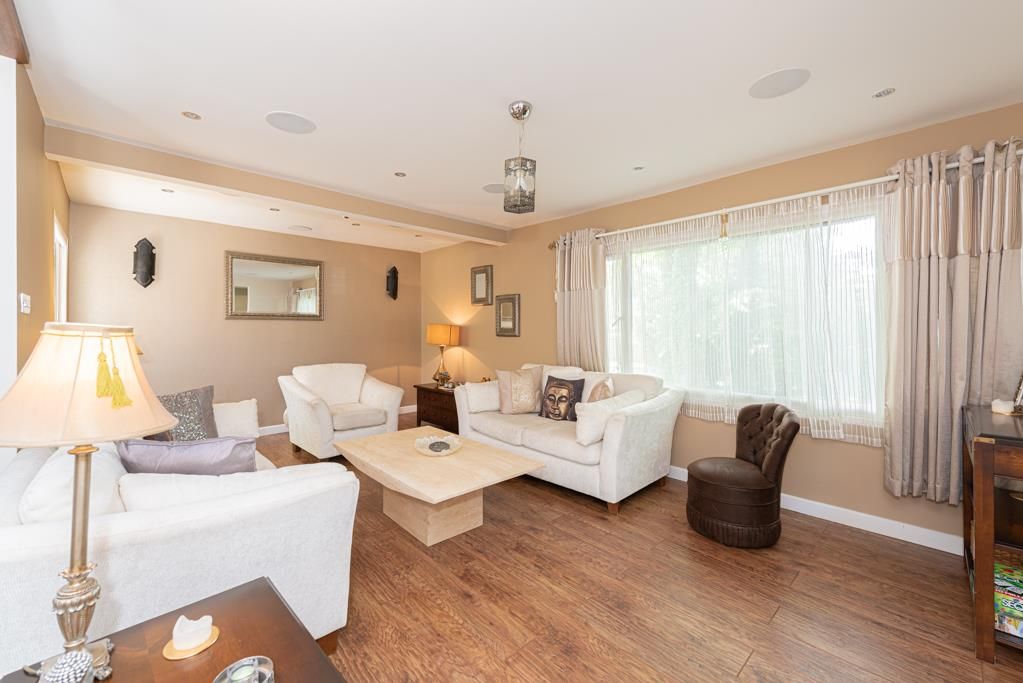 Property photo 3 of 30 (Rightmove) 3.Jpg
