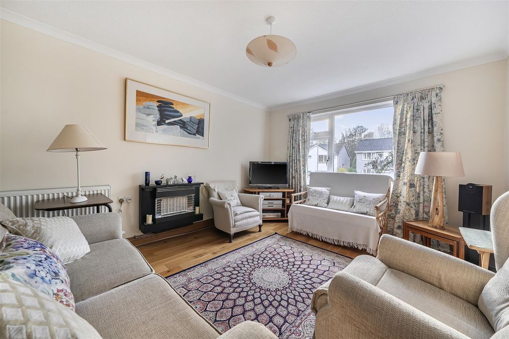 Property photo 2 of 18 Park Close Sitting Room..Jpg