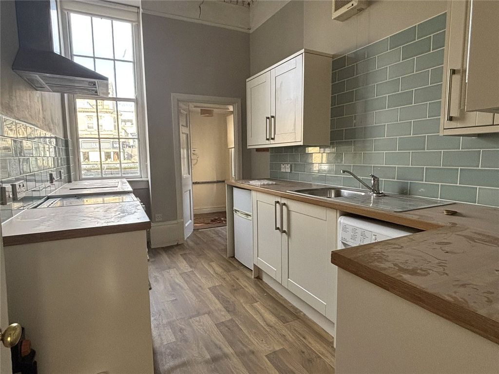 Property photo 3 of 6 Picture No. 02