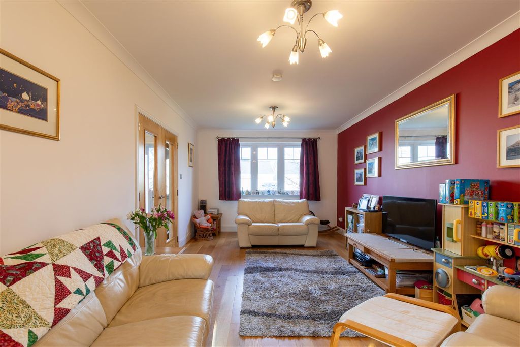 Property photo 2 of 33 S002.Jpg