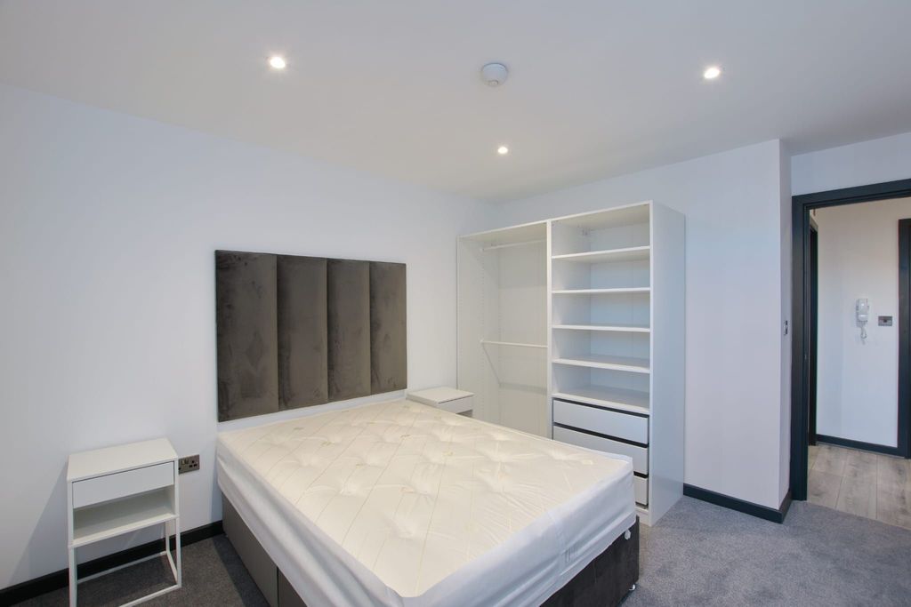 Property photo 3 of 5