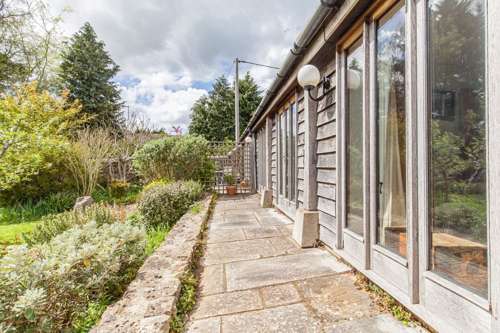 Property photo 3 of 7 160737