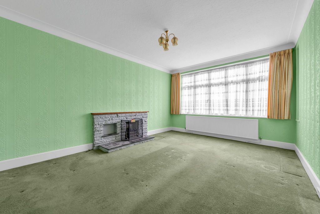 Property photo 2 of 14