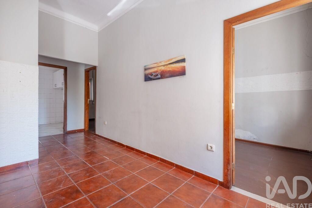 Property photo 3 of 31