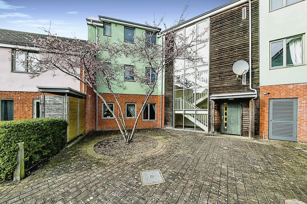 Property photo 2 of 15