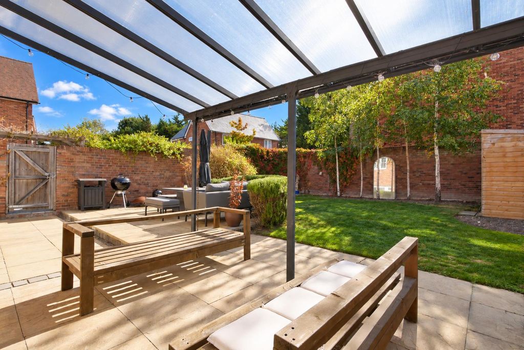 Property photo 2 of 20 Rear Garden