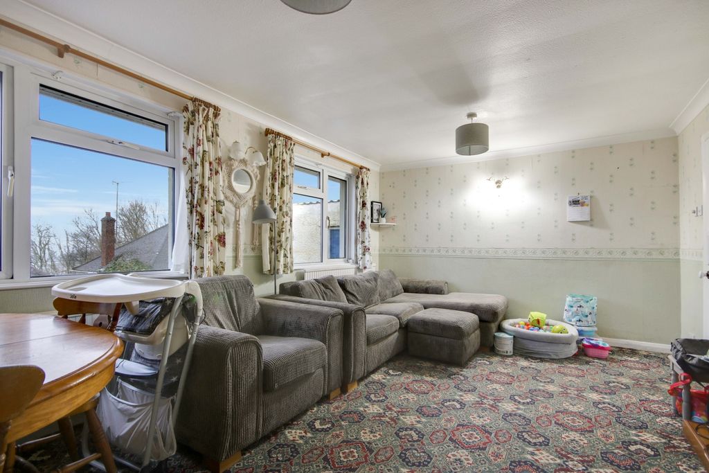 Property photo 3 of 14 Img_1713-Img_1715