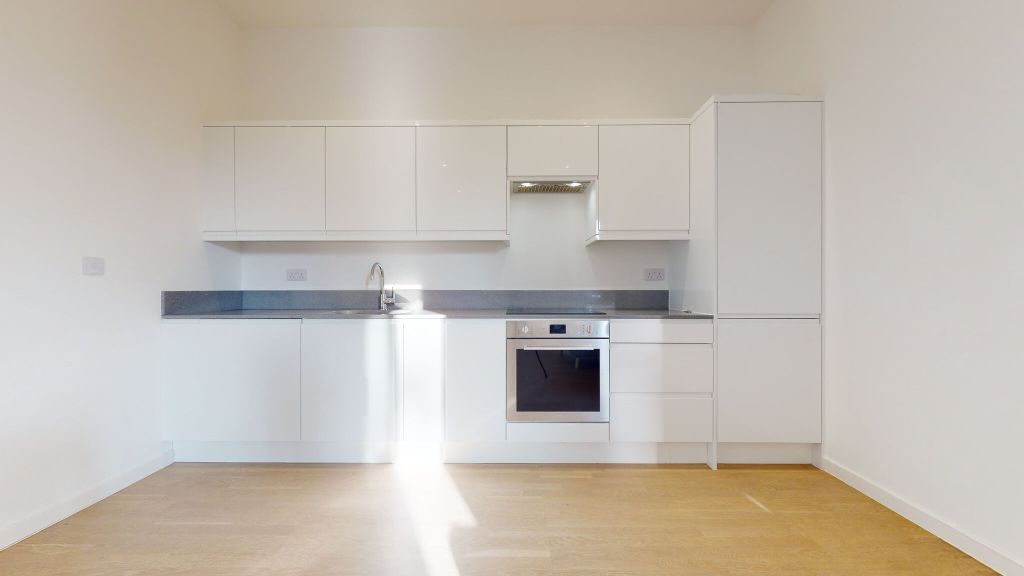 Property photo 2 of 14 Kitchen