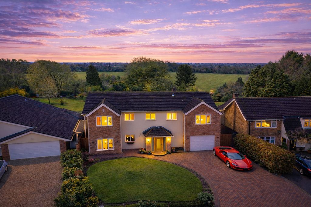 Property photo 1 of 27