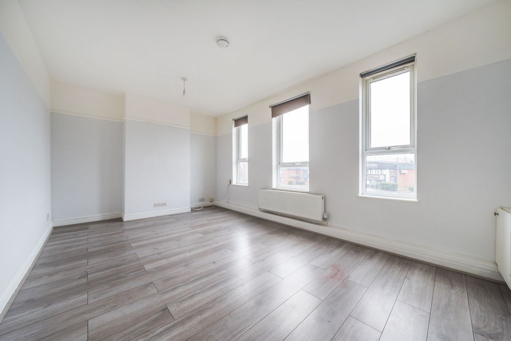 Property photo 1 of 6 947698 (1)