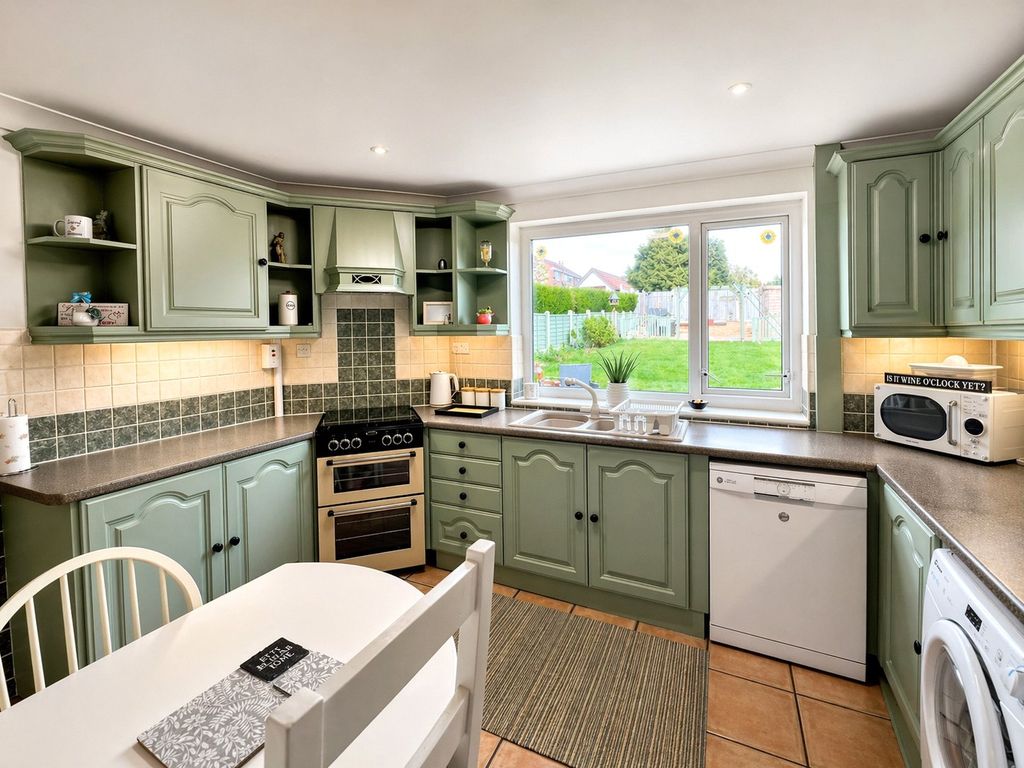Property photo 2 of 17 Picture No. 33