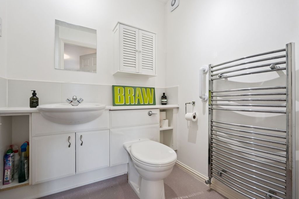 Additional image 9 of 2 bed flat for sale3 Blenheim Court, Stirling FK9