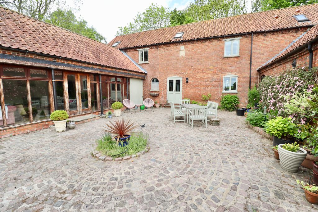 Property photo 1 of 31 Img_3535