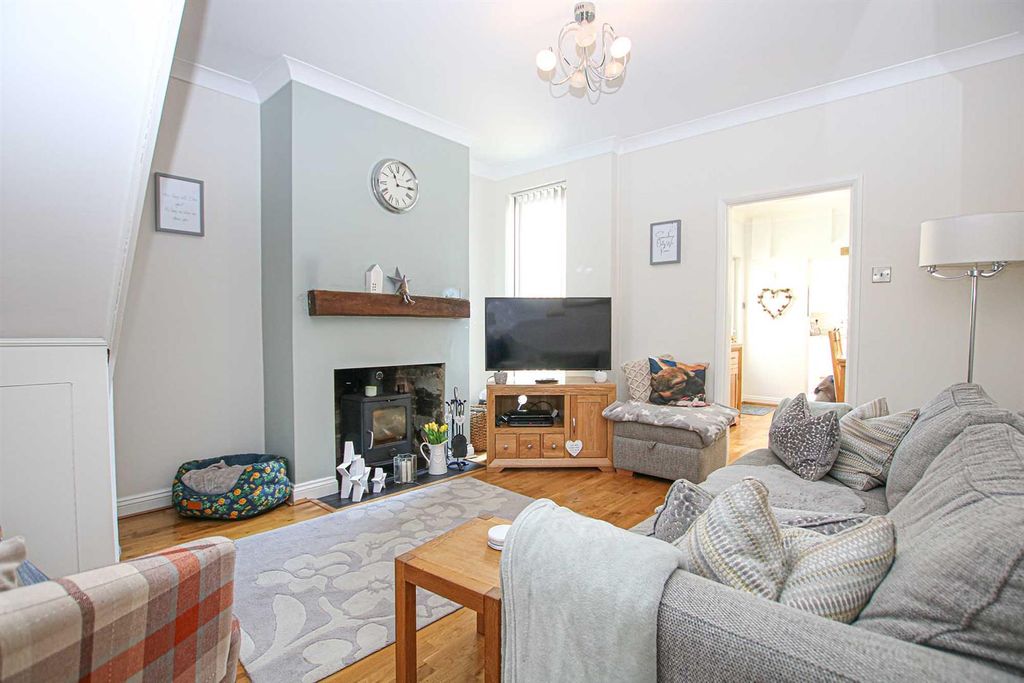 Property photo 2 of 18 Img_8673Lvg.Jpg