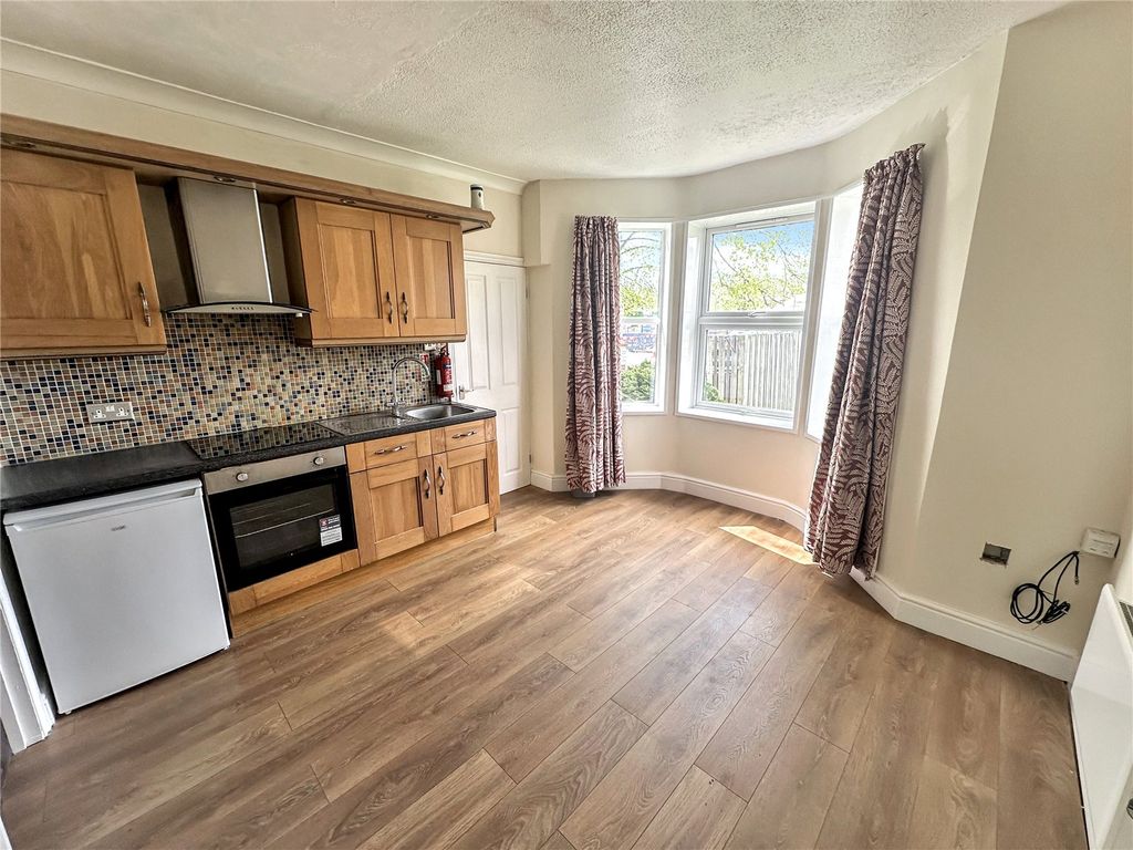 Property photo 2 of 5 Picture No. 10