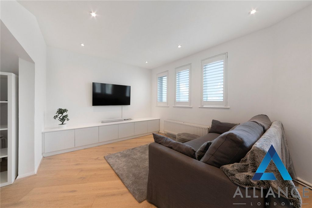 Property photo 2 of 19 Picture No. 01