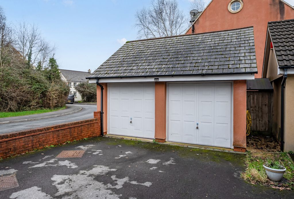 Property photo 2 of 22 Double Garage