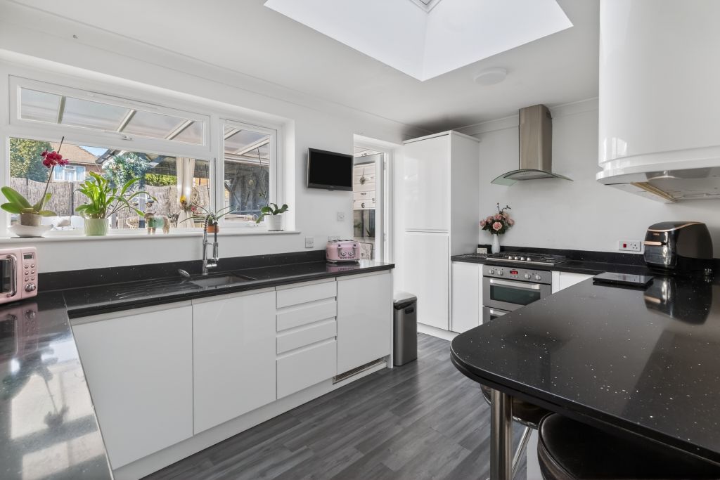 Property photo 2 of 22