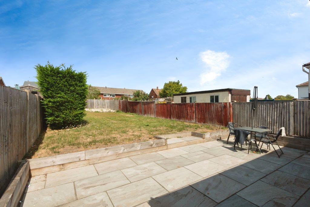 Property photo 3 of 17 Photo