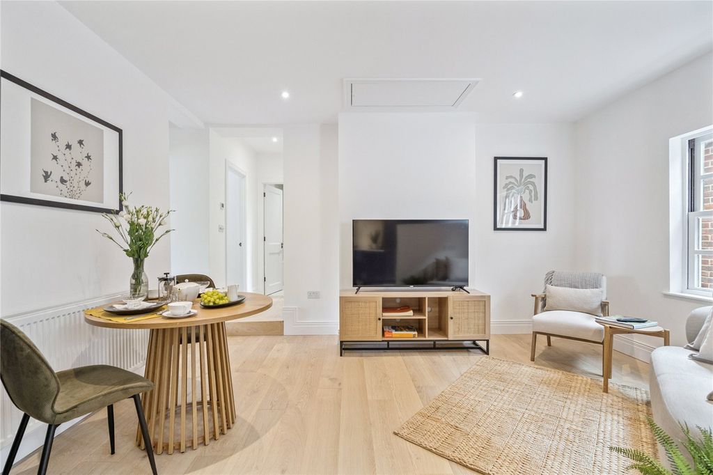 Property photo 2 of 7 * Show Home