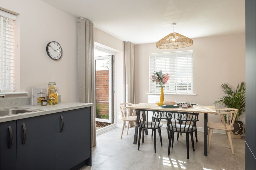 Property photo 3 of 10 Chesham Kitchen Alt View