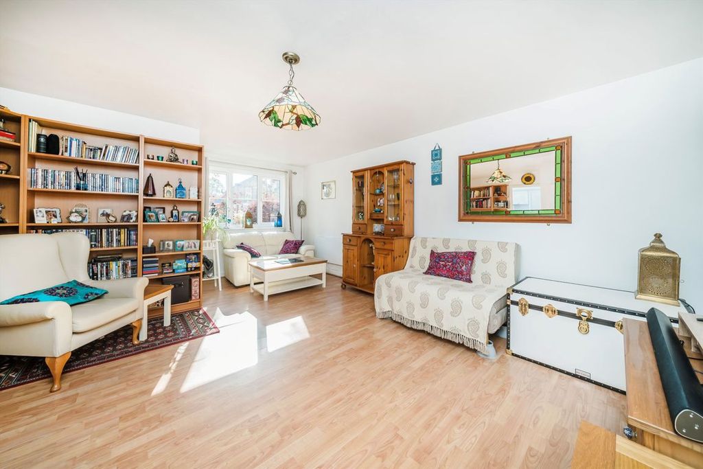 Property photo 2 of 5