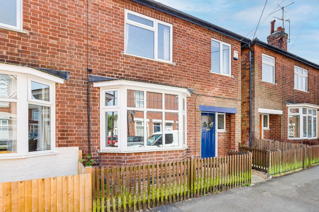 Property photo 1 of 14