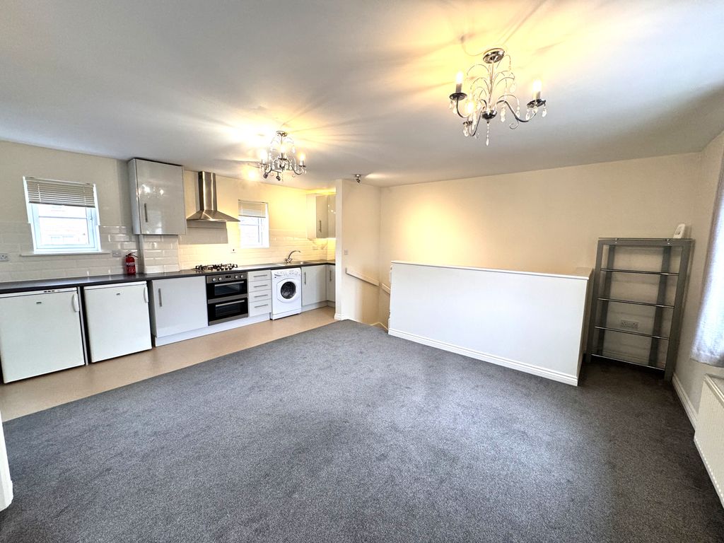 Property photo 2 of 10 Living Room