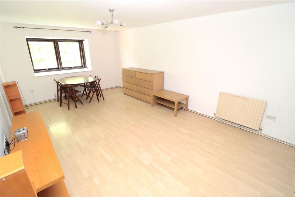 Property photo 2 of 17 Img_2930.Jpg