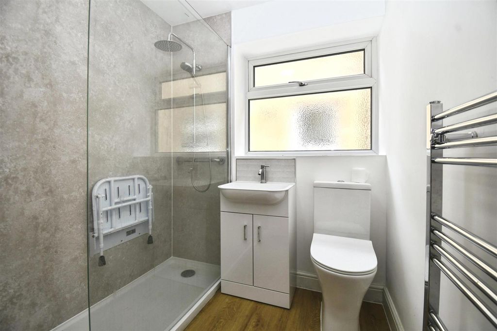 Property photo 3 of 10 Shower Room